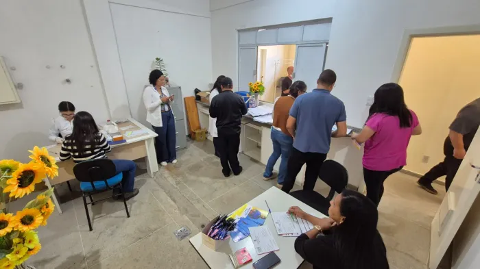 Julho Amarelo: Hospital Esaú Matos promove ação de prevenção às hepatites virais para colaboradores