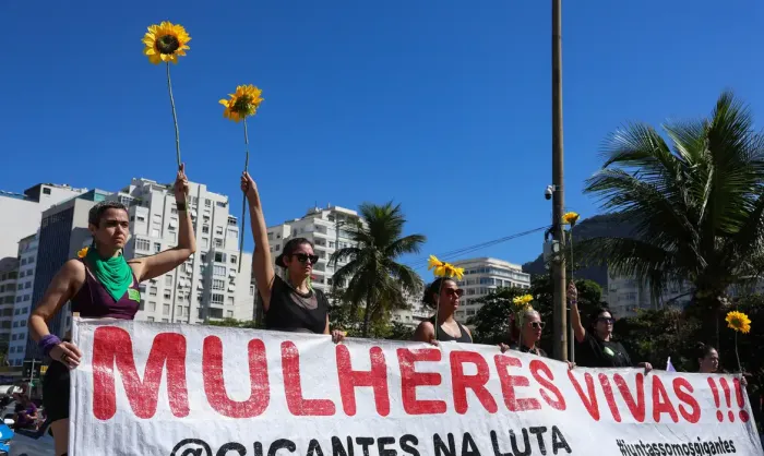 Mulheres vão às ruas pela votação do PL da Misoginia