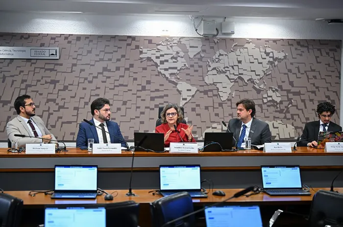 Especialistas alertam para riscos de expansão de data centers de IA no Brasil