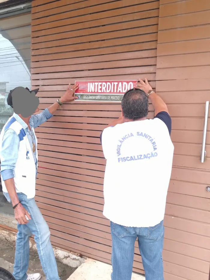 Vigilância Sanitária de Maceió interdita restaurante no Farol