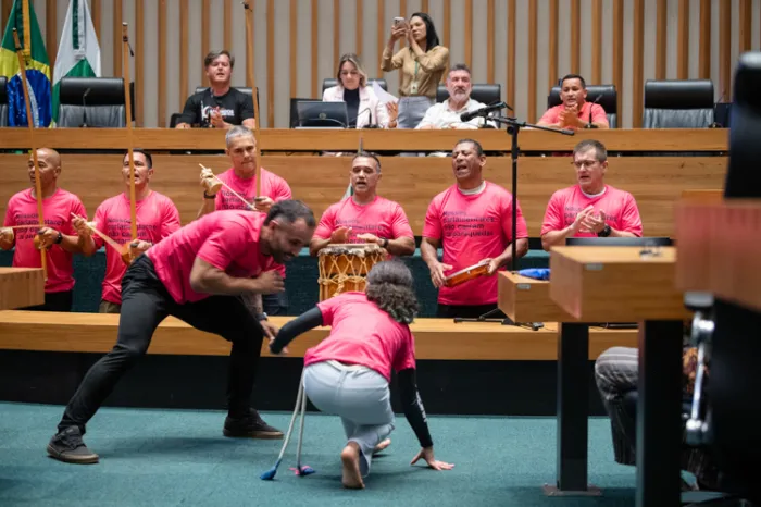 Capoeira é celebrada na CLDF como patrimônio cultural e instrumento de transformação social