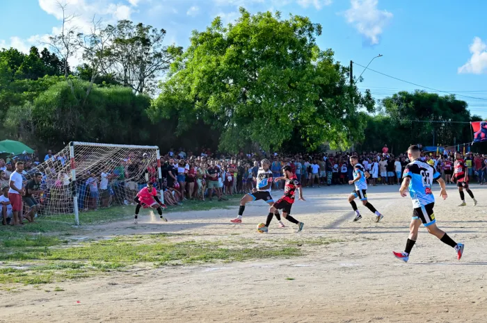 Futebol amador movimenta fim de semana com estreia do Máster 40+ e decisões em outras competições