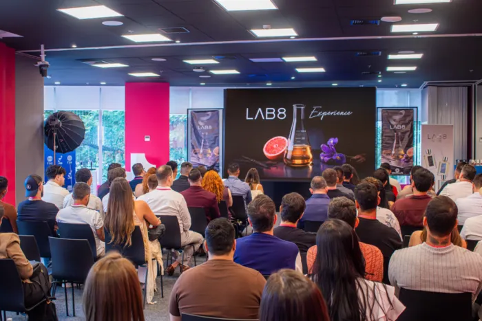 Evento LAB 8 Experience 