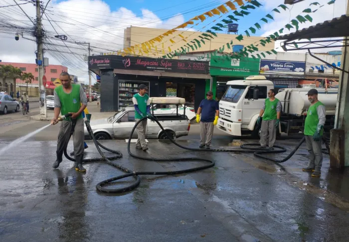 Semop intensifica serviços de lavagem em feiras e mercados de Vitória da Conquista