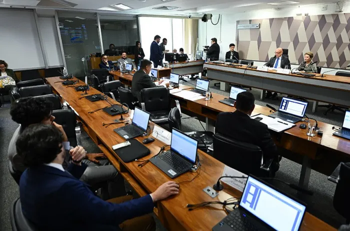 Reunião da Comissão de Relações Exteriores e Defesa Nacional (CRE) que aprovou o texto da Convenção Multilateral de Segurança Social da CPLP - Foto: Saulo Cruz/Agência Senado