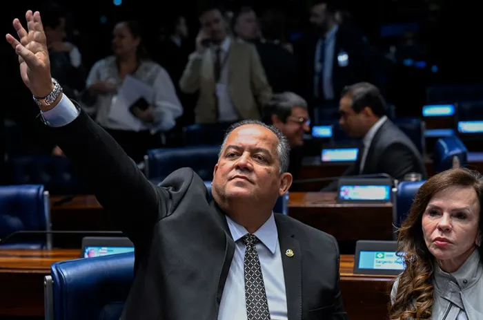Apresentado pelo STJ, projeto que reajusta taxas processuais foi relatado pelo senador Eduardo Gomes - Foto: Carlos Moura/Agência Senado