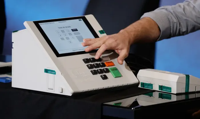 Totalização dos votos é aberta, auditável e segura, diz TSE