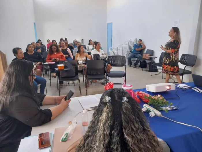 Entre os temas abordados estiveram acolhimento institucional, fluxos da rede de proteção, inclusão e acessibilidade