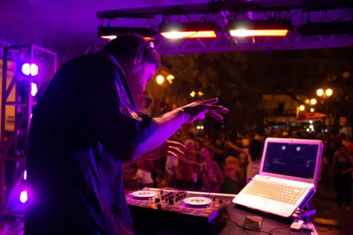 Batalha do Beco fortalece cultura urbana com DJs Adriano Preto e Iordz no Centro Histórico