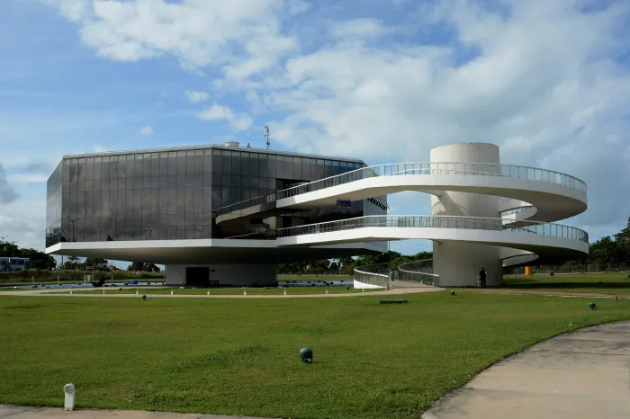 Estação Cabo Branco abre exposição em homenagem póstuma à artista paraibana Nadja Anjos