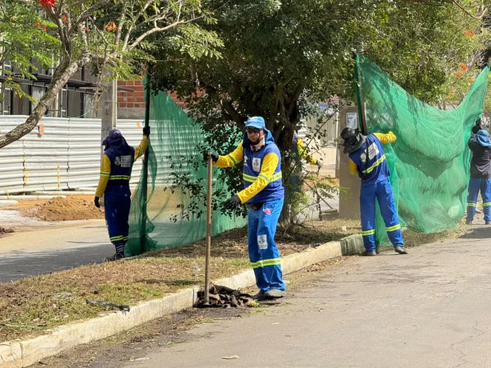 Semop mantém trabalho contínuo de limpeza e conservação em diferentes regiões de Vitória da Conquista 
