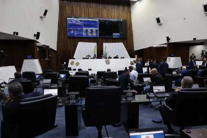 Assembleia aprova atividades práticas com máquinas e veículos para alunos de cursos técnicos