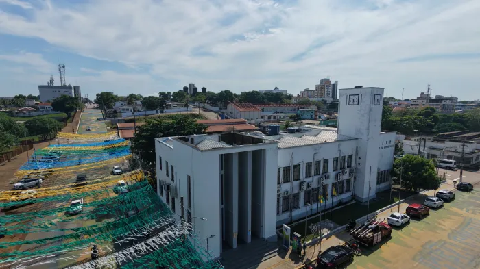 Foco está na modernização da estrutura e na valorização da formação profissional dos servidores