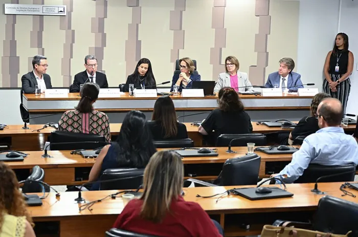 A linfangioleiomiomatose (LAM), doença pulmonar rara e grave que afeta predominantemente mulheres, foi tema do debate promovido pela Comissão de Direitos Humanos do Senado (CDH) - Foto: Edilson Rodrigues/Agência Senado