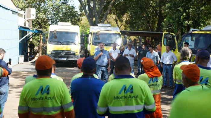 Nova frota de caminhões reforça serviços de limpeza urbana em Araçatuba