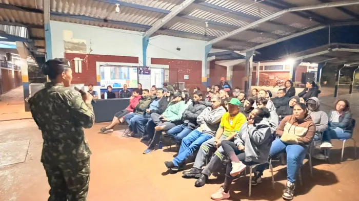 Prefeitura leva projeto “EJA em Movimento” para alunos da Escola Armando Campos Belo