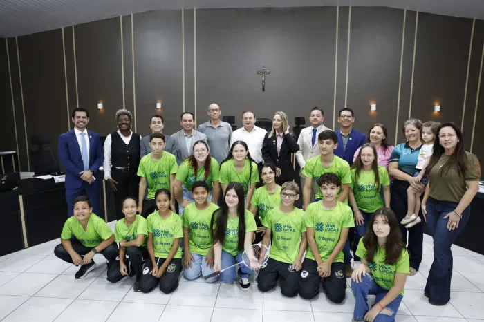 Câmara de Lucas declara utilidade pública de associação esportiva e homenageiam festivais