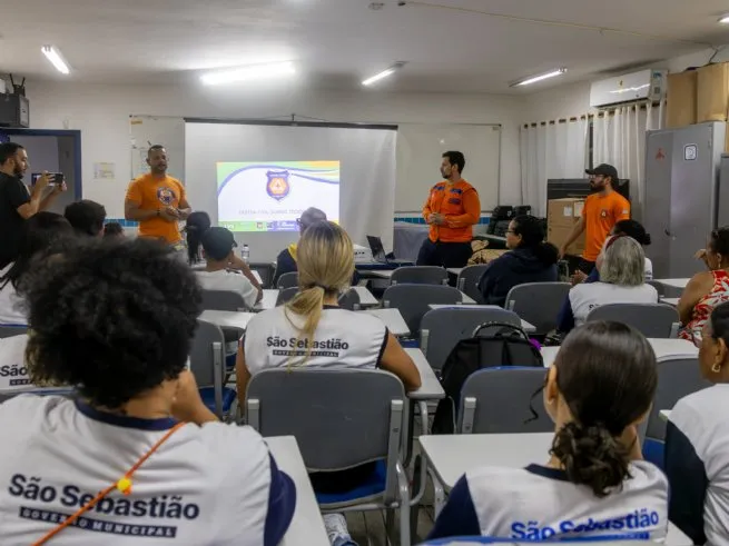 Defesa Civil leva programa Agente Mirim a todos os polos da EJA e atende cerca de 180 alunos