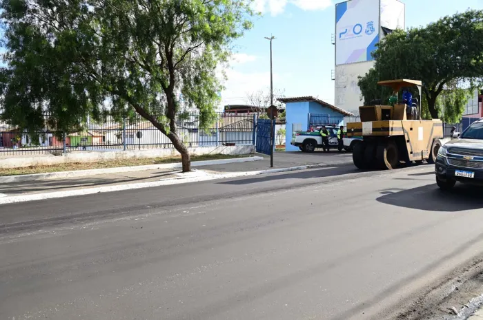 Recapeamento da Avenida Brumado é concluído e entra na fase de sinalização