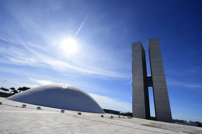 Os brasileiros escolherão em outubro os ocupantes de 54 das 81 cadeiras no Senado - Foto: Saulo Cruz/Agência Senado