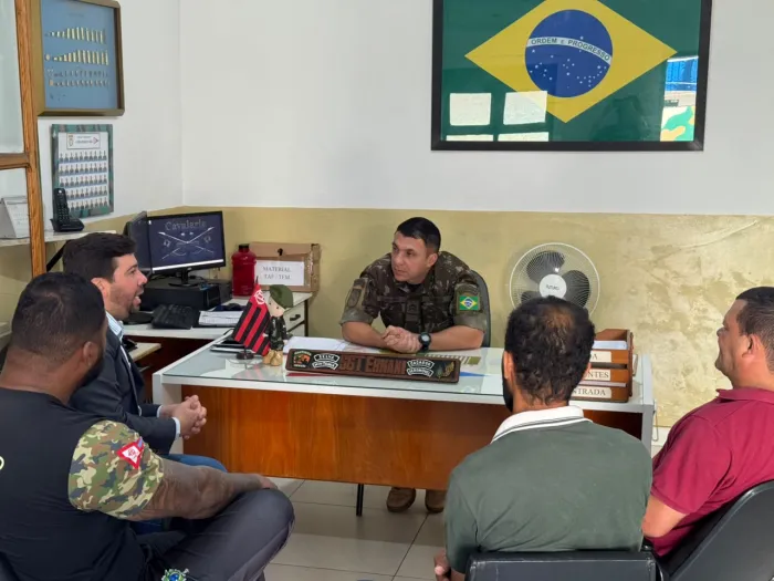 Secretaria Municipal de Meio Ambiente e Tiro de Guerra firmam parceria para combate a queimadas