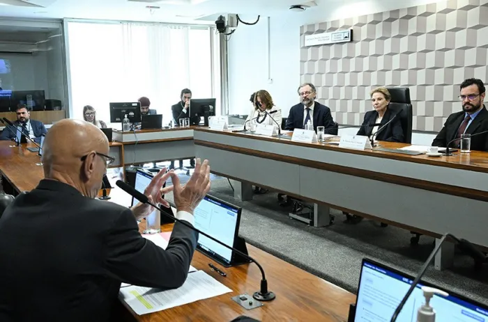 Senado analisa PL dos Minerais Críticos, que prevê R$ 7 bi em investimentos