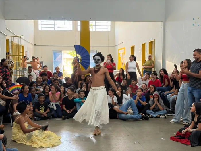 Gincana interdisciplinar une aprendizado, diversidade e solidariedade na Escola Gildásio Pereira Castro