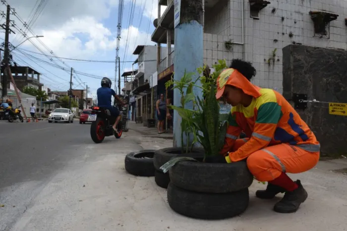 Limpurb implanta novamente Ponto Verde em área de descarte irregular de resíduos em Periperi