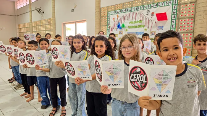 Alunos da Escola Maria Emmelina aprendem sobre os riscos do cerol
