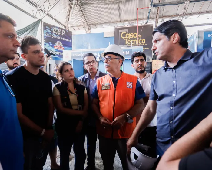 Leo Bezerra mobiliza força-tarefa e garante assistência aos comerciantes após incêndio no Centro Comercial de Passagem