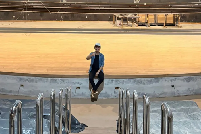 Franklin acompanha obras de revitalização do Teatro Municipal em Dourados