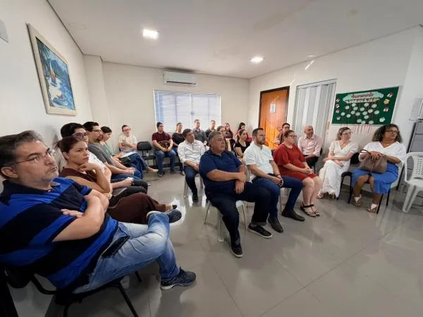 Saúde intensifica formações para profissionais da rede