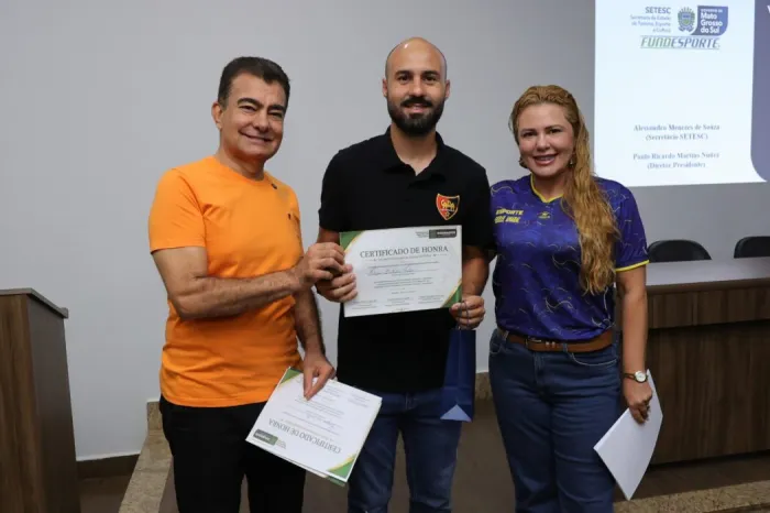 Prefeitura realiza capacitação e homenageia os profissionais de Educação Física