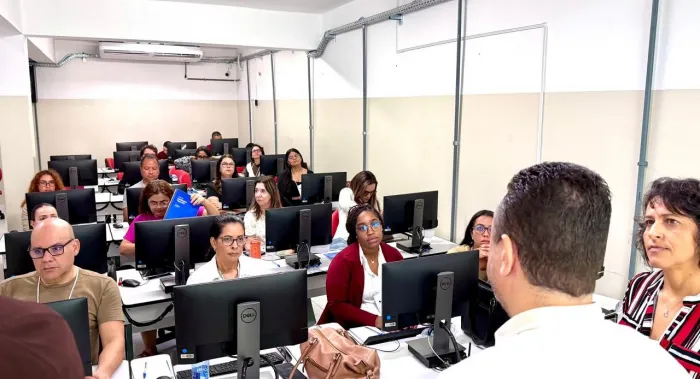 Vitória da Conquista sedia Oficina de Análise de Dados de Hanseníase para profissionais da saúde do Sudoeste Baiano