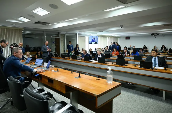 CAE aprovou empréstimo de US$ 1 bilhão, com relatório favorável de Camilo Santana - Foto: Carolina Curi /Agência Senado