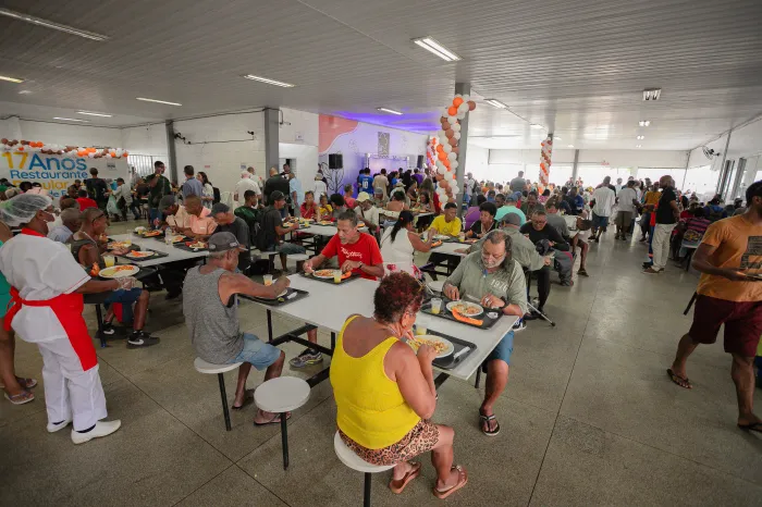 2/9/2026 - Prefeitura de Lauro de Freitas garante 3 mil refeições gratuitas por dia no Restaurante Popular