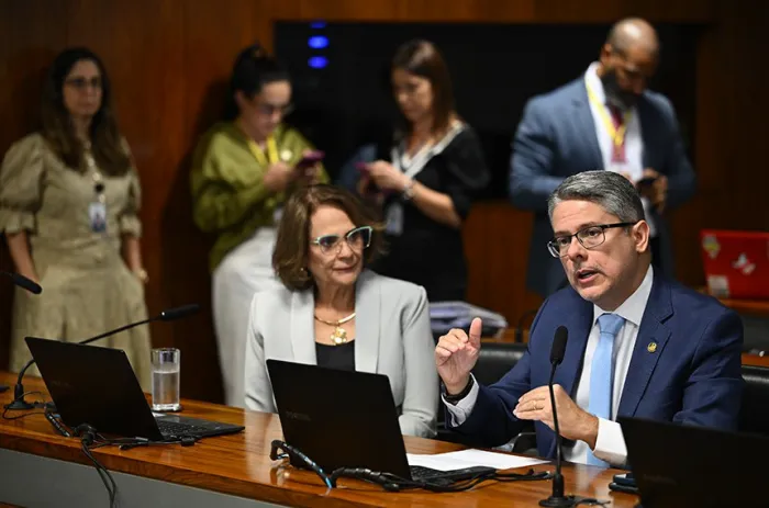 CCT aprova restrições à publicidade e ao patrocínio de bets; texto vai a Plenário
