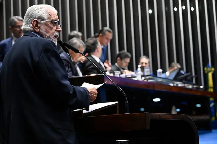 Jaques Wagner ressaltou que o erro de demarcação da floresta levou 25 anos para ser corrigido - Foto: Carlos Moura/Agência Senado