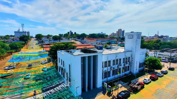 Concursos oferecem vagas e cadastro de reserva para cargos de nível superior nas áreas de administração tributária, controle interno e contabilidade pública