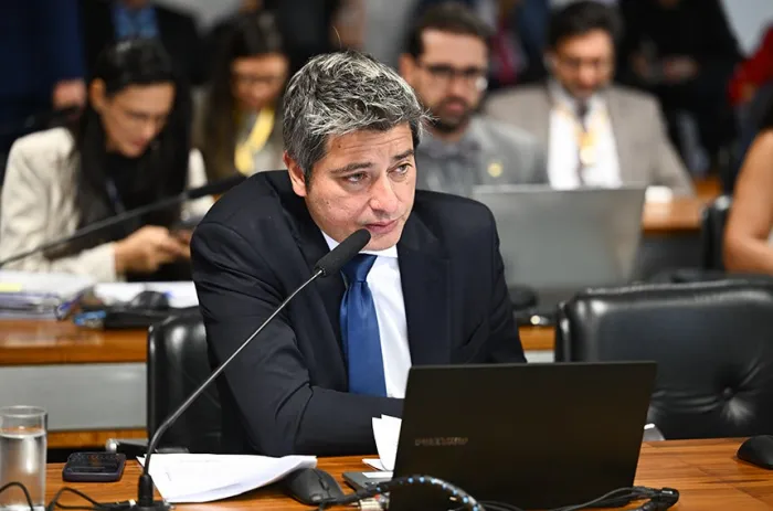O senador Carlos Portinho é relator do projeto do senador Marcos do Val - Foto: Saulo Cruz/Agência Senado