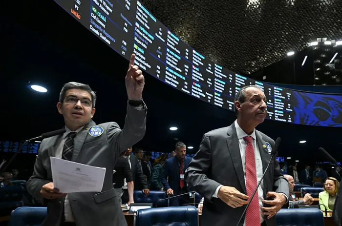 Aumento de pena para furto e roubo de combustíveis vai à sanção