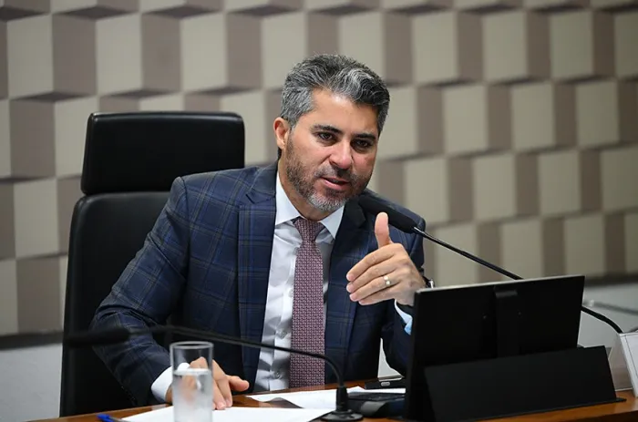 Presidente da comissão, o senador Marcos Rogério relatou o projeto - Foto: Saulo Cruz/Agência Senado