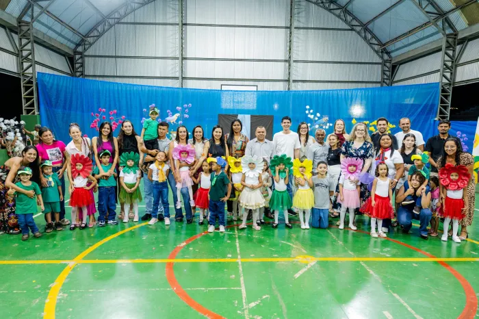 Escola Municipal Professora Luzia Tavares realiza Noite Cultural Literária com apresentações sobre arte, cultura e identidade tocantinense