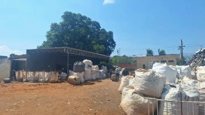 Operação Ferro-Velho identifica irregularidade e aplica multa de R$ 10 mil