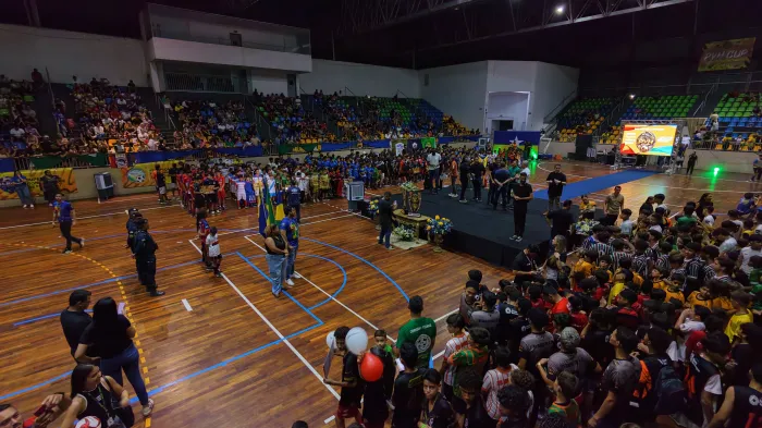 Cerimônia abre PVH Cup e reúne jovens talentos do futebol em Porto Velho