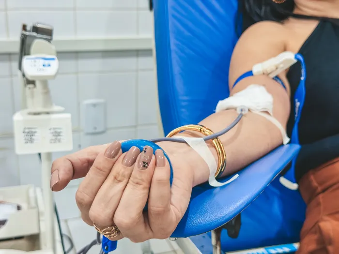 Atualização reduziu de 12 para apenas 4 meses o tempo de espera para quem fez tatuagem, maquiagem definitiva, aplicou botox ou colocou piercing 