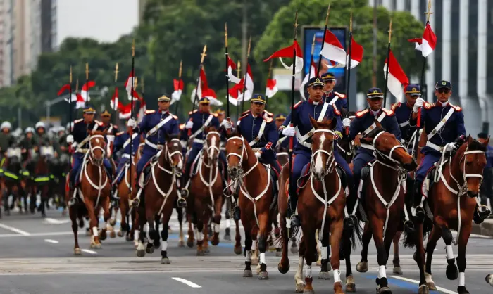 Tradicional desfile cívico-militar é realizado no Rio de Janeiro