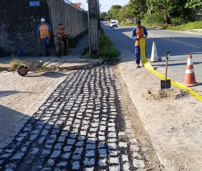 Seinfra continua com a operação tapa-buraco nesta quarta-feira em vários bairros
