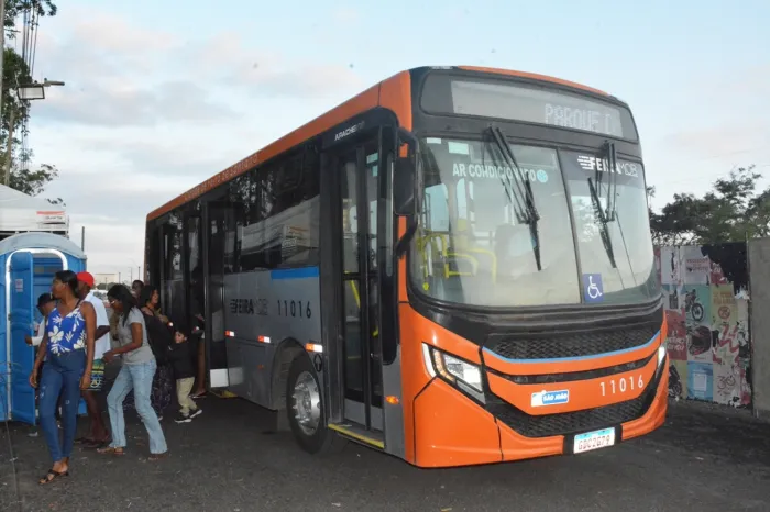 Mais de 12,5 mil passageiros utilizam transporte gratuito para a Expofeira nos dois primeiros dias