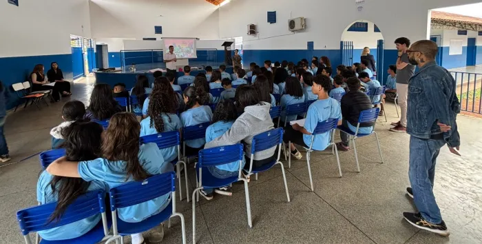 Estudantes da Reme escrevem livro sobre Campo Grande
